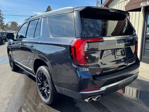 Used 2025 GMC Yukon Denali w/ Sun & Power Step Package AWD/4WD image 4
