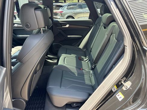 Used 2025 Audi Q5 e Premium Plus w/ Premium Plus Package AWD/4WD image 14