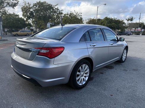 Used 2013 Chrysler 200 Limited image 6