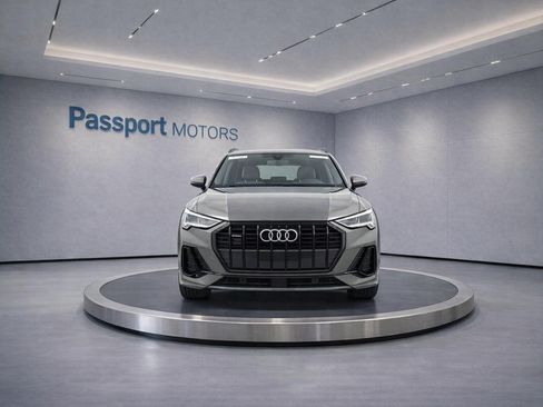 Used 2024 Audi Q3 2.0T Premium Plus w/ Premium Plus Package AWD/4WD image 2