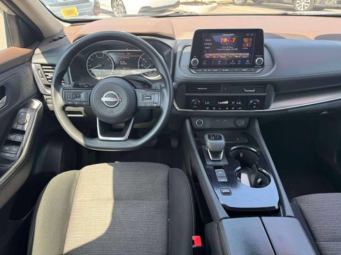 Used 2023 Nissan Rogue SV FWD image 21