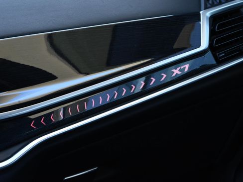 Certified 2024 BMW X7 xDrive40i w/ Executive Package image 30