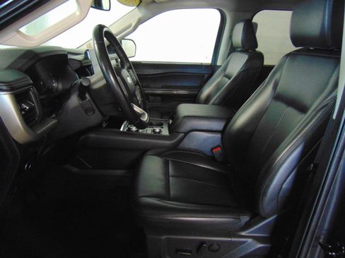 Used 2024 Ford Expedition Max XLT image 10