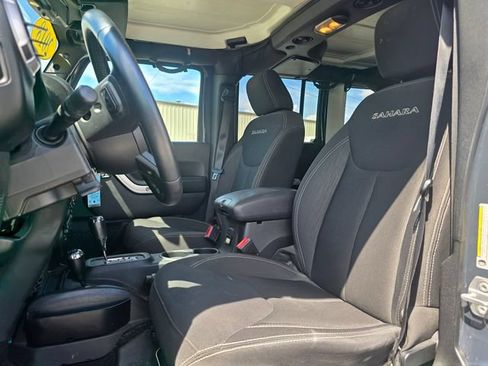 Used 2018 Jeep Wrangler Unlimited Sahara AWD/4WD image 11