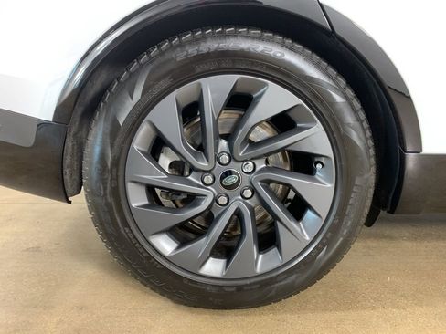 Used 2023 Land Rover Discovery S R-Dynamic AWD/4WD image 39