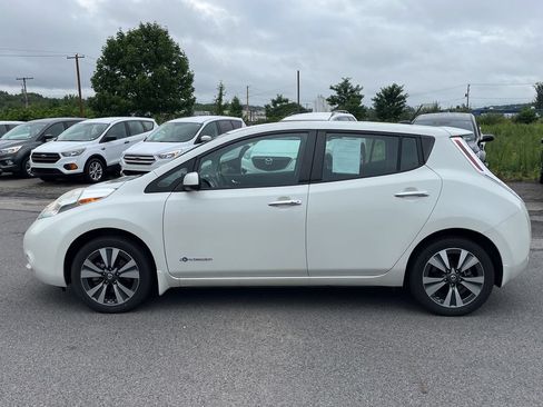 Used 2016 Nissan Leaf SV FWD image 3