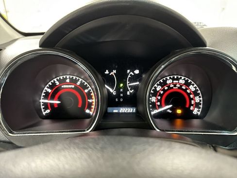Used 2012 Toyota Highlander SE w/ Tow Pkg FWD image 12