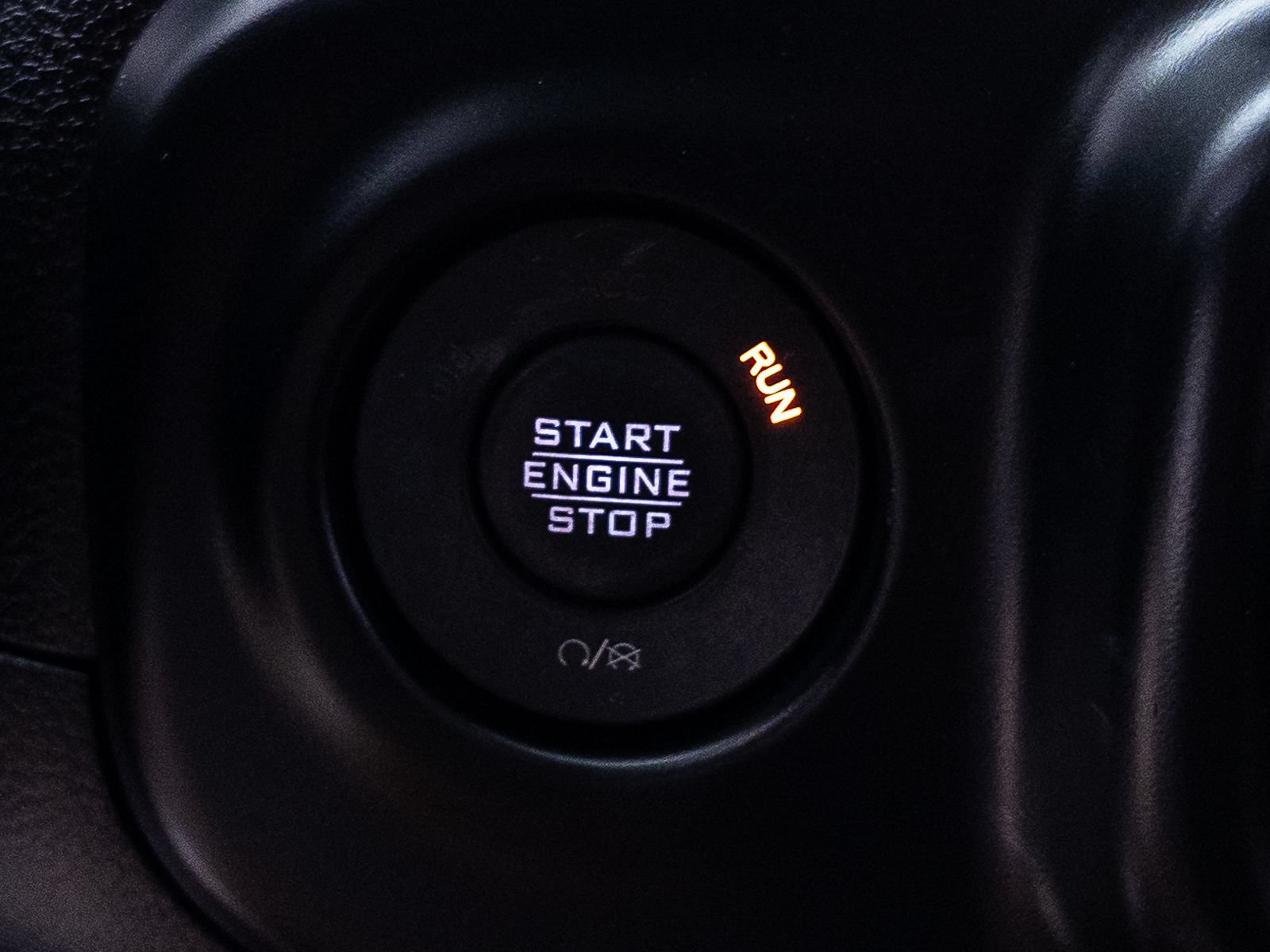 Used 2022 Jeep Wrangler Unlimited Sahara AWD/4WD image 33