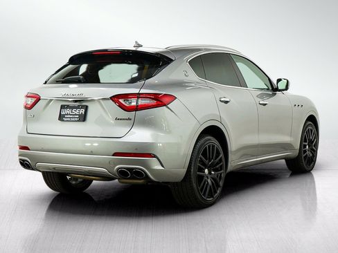 Used 2017 Maserati Levante S AWD/4WD image 5