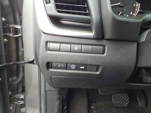 Used 2024 Nissan Rogue SV image 14