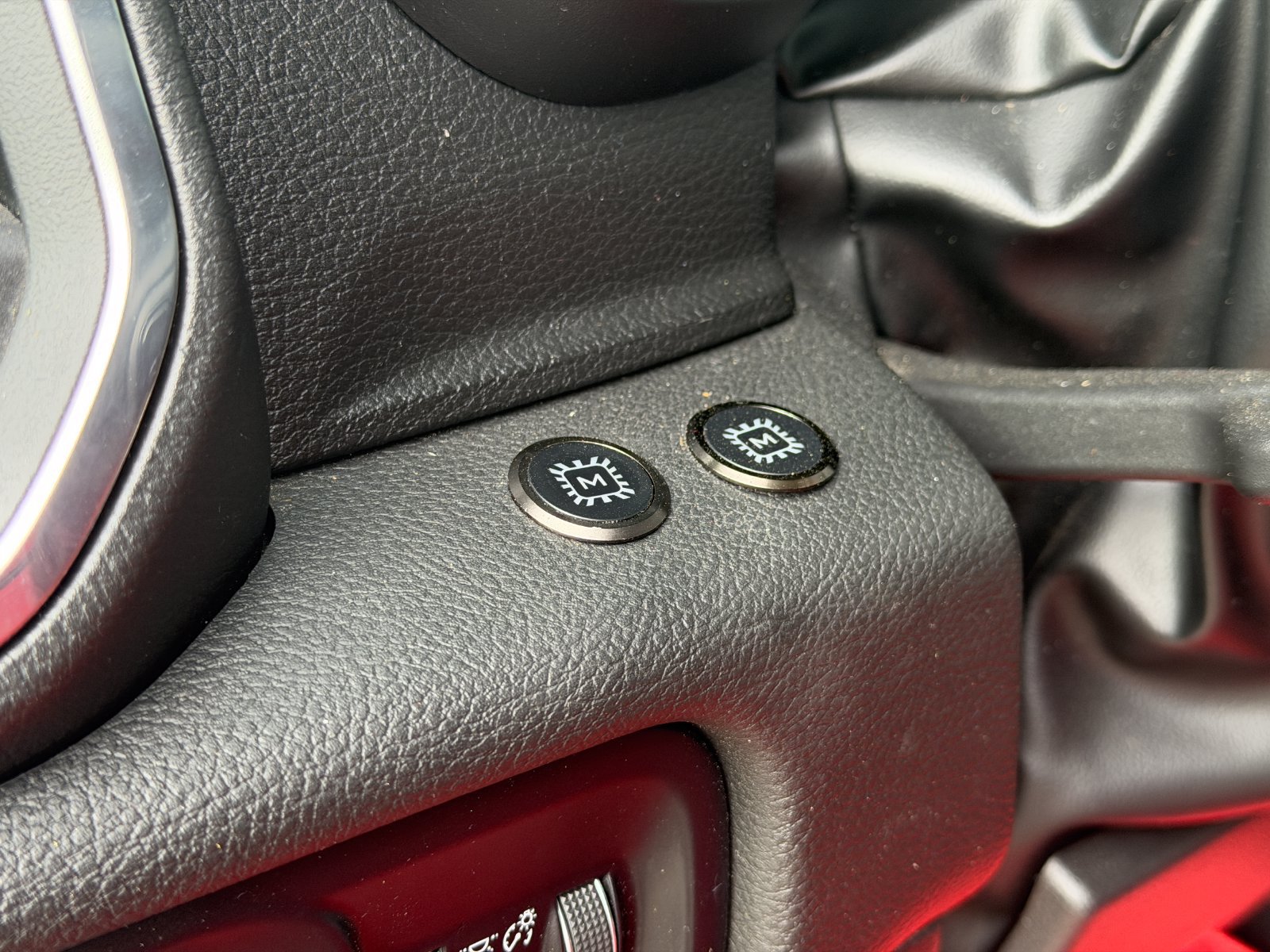 Used 2024 RAM 1500 Laramie AWD/4WD image 17