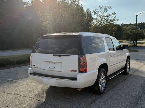 Used 2012 GMC Yukon XL Denali image 7