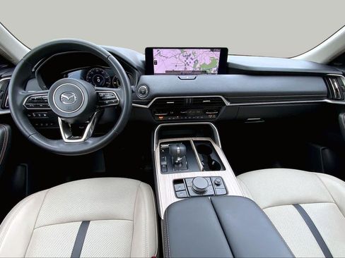 Certified 2025 MAZDA CX-70 Plug-In Hybrid w/ Premium Pkg AWD/4WD image 16