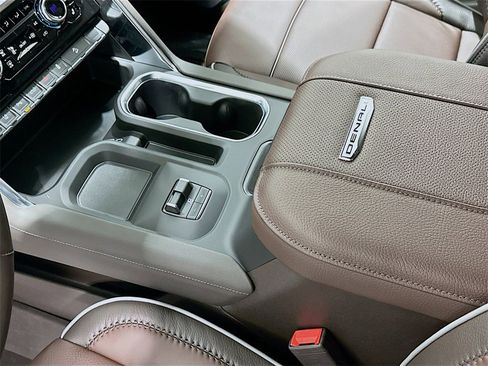 New 2026 GMC Sierra 2500 Denali w/ Denali Reserve Package image 17