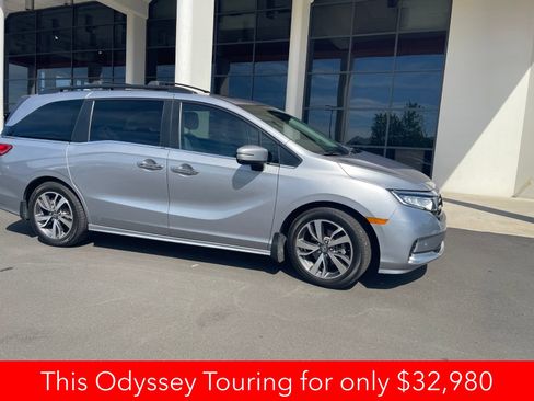 Used 2022 Honda Odyssey Touring image 9