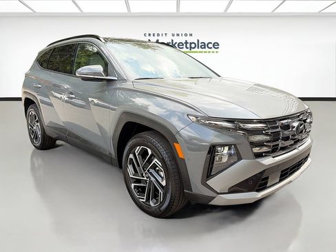 Used 2025 Hyundai Tucson Limited AWD/4WD image 1
