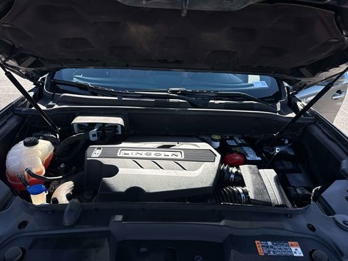 Used 2019 Lincoln Nautilus Reserve w/ Ultimate Package AWD/4WD image 9