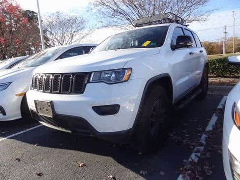Used 2018 Jeep Grand Cherokee Limited image 1