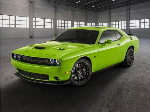 Used 2023 Dodge Challenger SXT w/ Blacktop Package RWD image 1