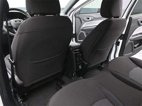 Used 2025 Jeep Compass Sport w/ Mopar Graphics Package image 19