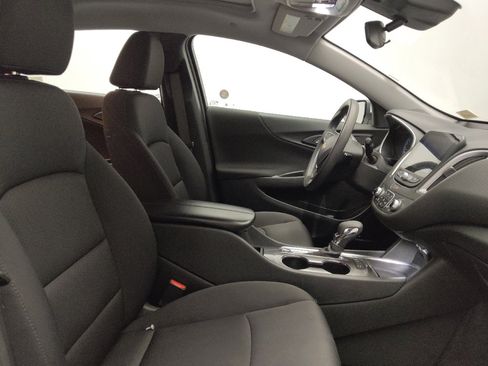 Used 2024 Chevrolet Malibu LT image 21