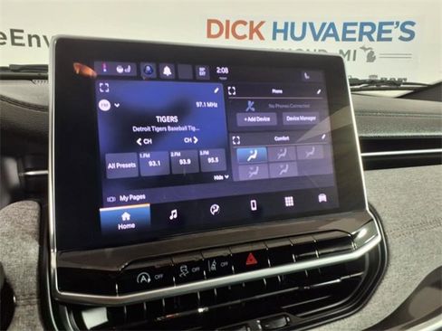 Certified 2023 Jeep Compass Latitude image 19