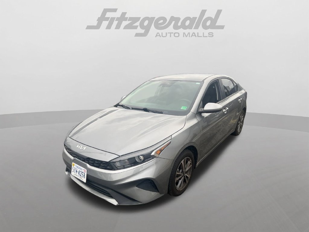 Used 2022 Kia Forte LXS FWD image 4