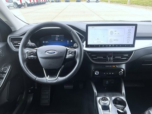 Certified 2023 Ford Escape Platinum AWD/4WD image 12