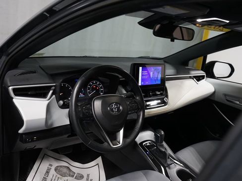 Certified 2025 Toyota Corolla SE image 11