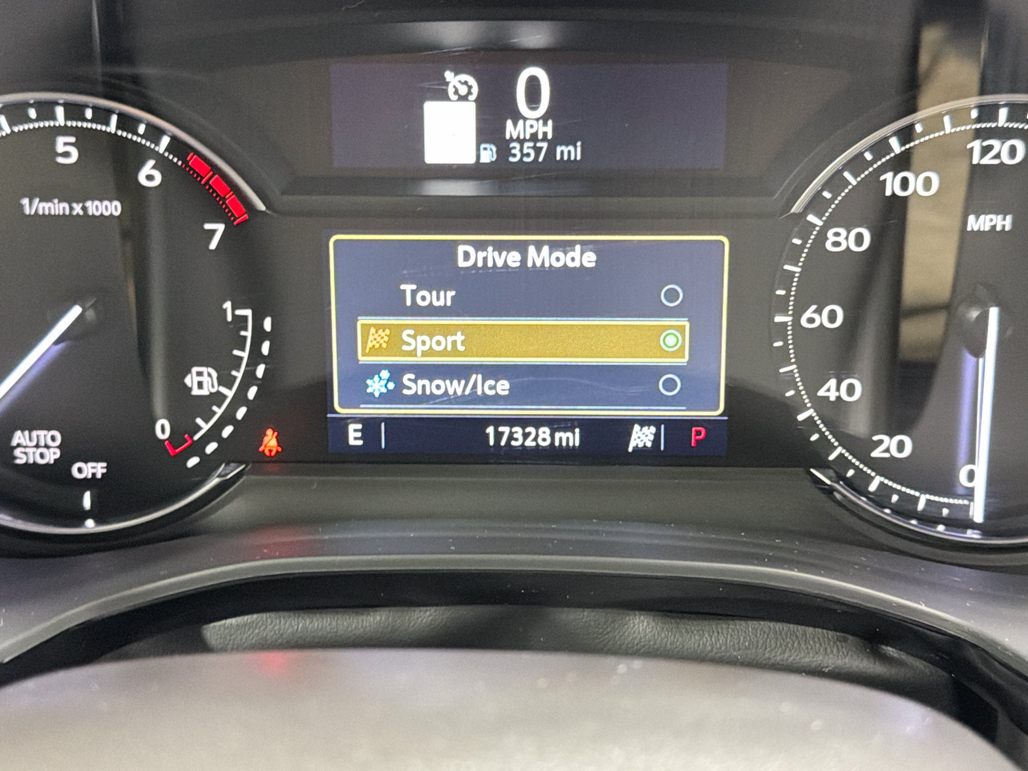 Used 2025 Cadillac XT5 Premium Luxury FWD image 28