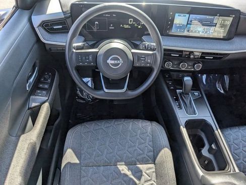 Used 2025 Nissan Kicks SV w/ SV Premium Package image 10