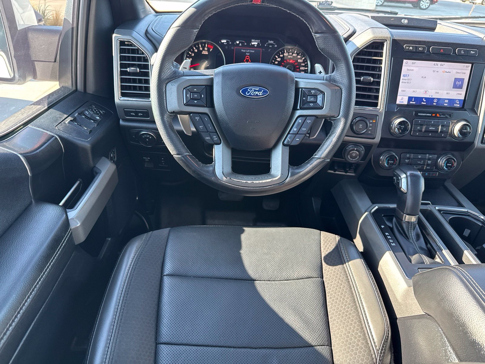 Used 2019 Ford F150 Raptor w/ Equipment Group 802A Luxury AWD/4WD image 17