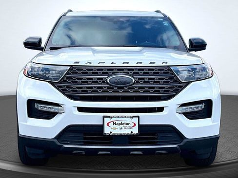 Used 2023 Ford Explorer XLT w/ Equipment Group 202A AWD/4WD image 3