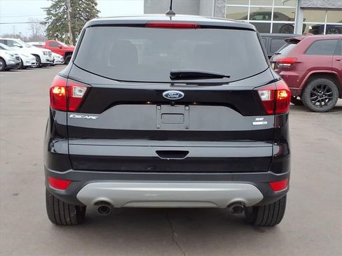 Used 2019 Ford Escape SE image 4