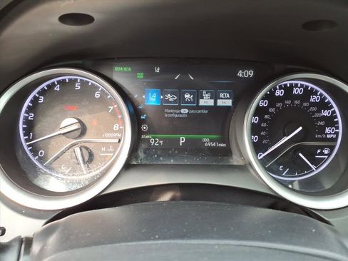 Used 2022 Toyota Camry LE image 11