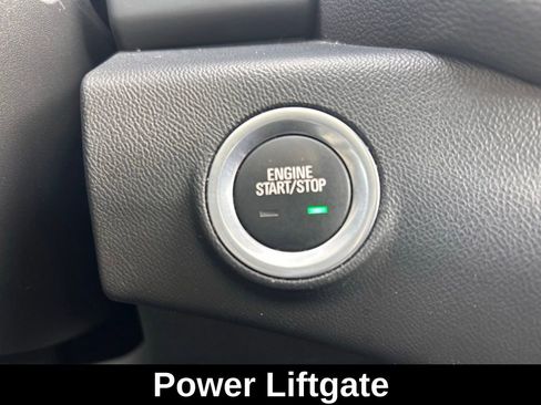 Used 2023 GMC Terrain SLT image 27