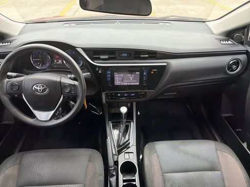 Used 2017 Toyota Corolla LE image 36