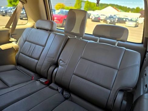 Used 2007 Toyota Sequoia SR5 AWD/4WD image 44