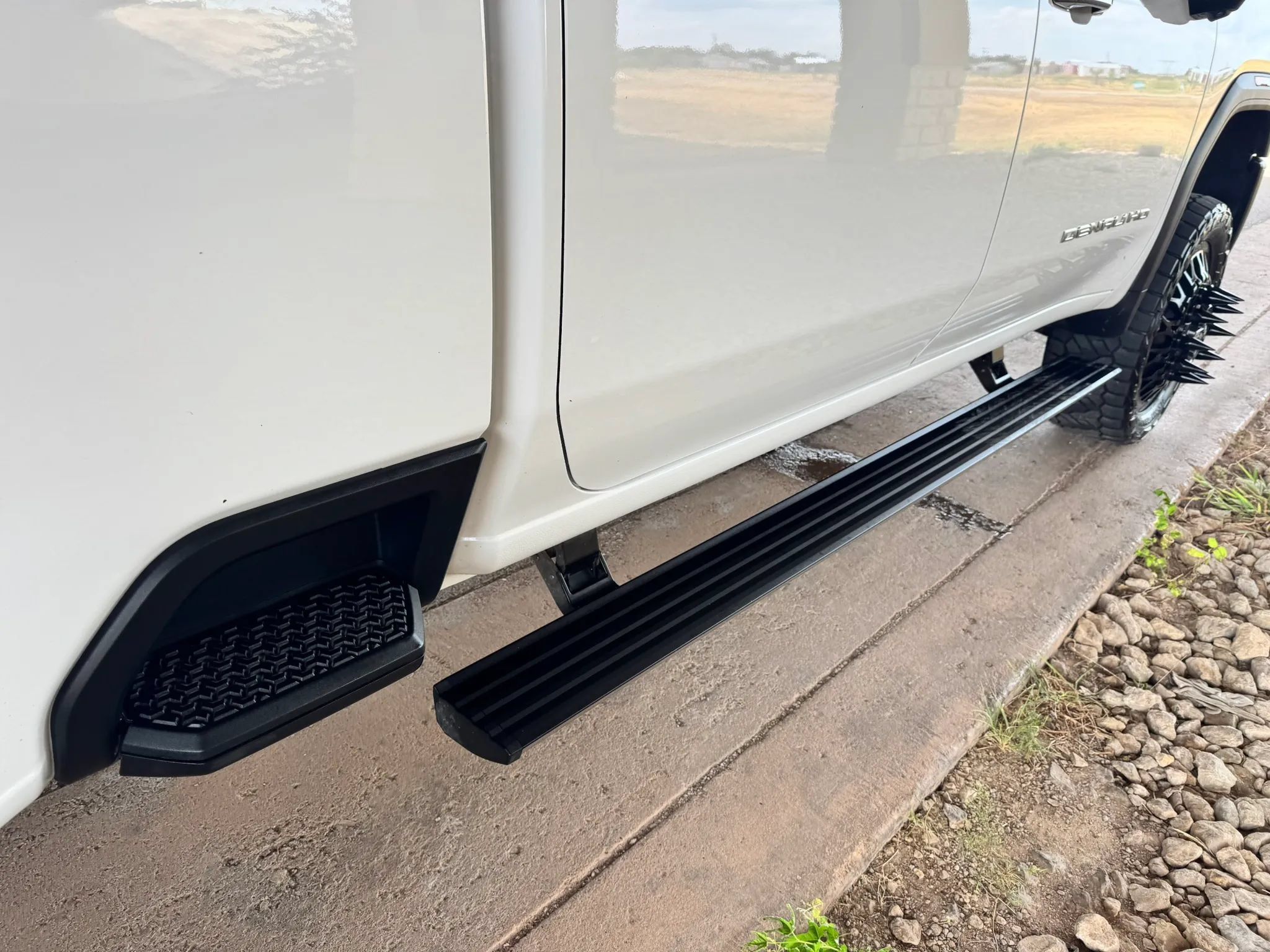 Used 2024 GMC Sierra 3500 Denali Ultimate AWD/4WD image 24