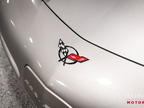 Used 2002 Chevrolet Corvette Convertible w/ Preferred Equipment Group2 image 13