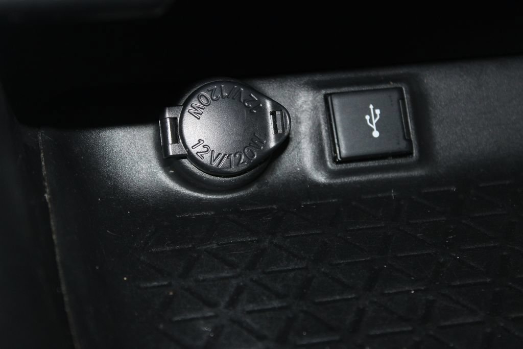 Used 2021 Toyota RAV4 XLE AWD/4WD image 37