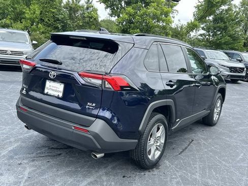 Used 2025 Toyota RAV4 XLE AWD/4WD image 4