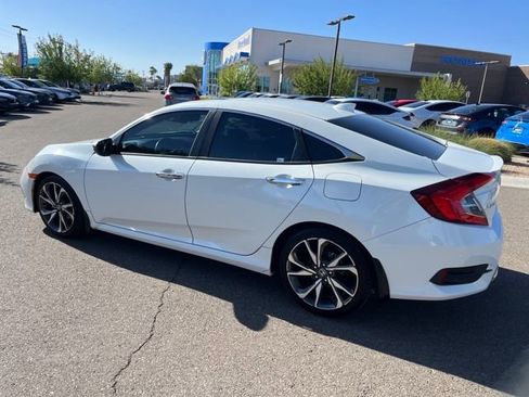 Used 2020 Honda Civic Touring image 10