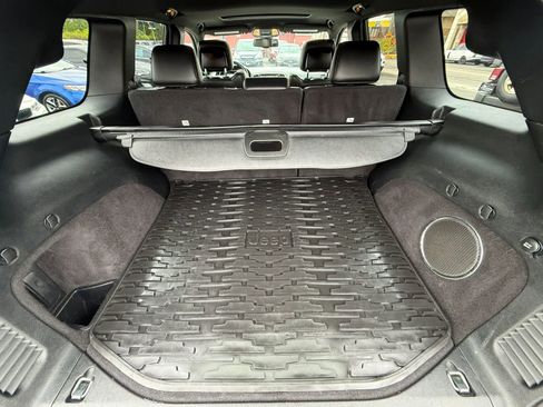 Used 2014 Jeep Grand Cherokee Limited image 12