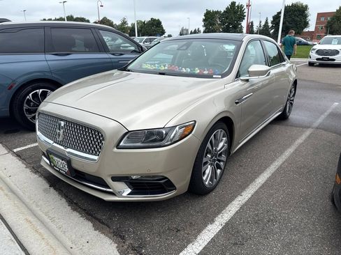 Used 2017 Lincoln Continental Reserve w/ Climate Package AWD/4WD image 4