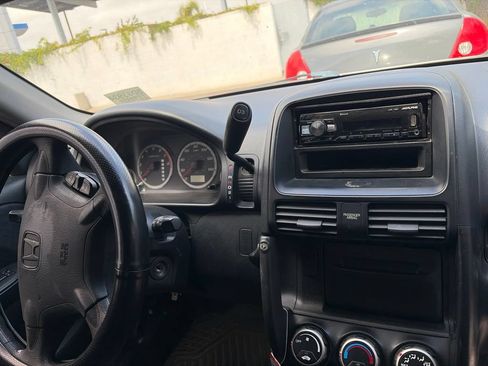 Used 2005 Honda CR-V LX image 32