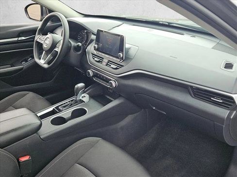 Used 2022 Nissan Altima 2.5 SV image 28