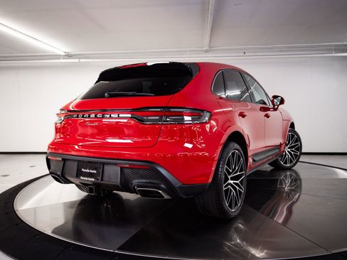 Certified 2026 Porsche Macan image 7