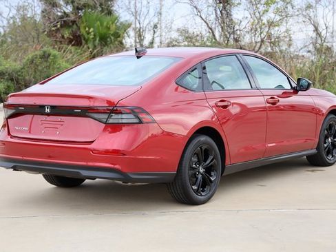 New 2025 Honda Accord SE image 8