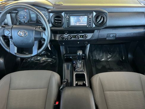 Certified 2017 Toyota Tacoma SR image 17